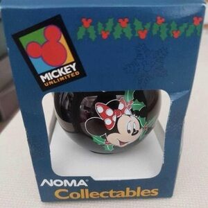 Disney Minnie Mouse Holiday collectable Ornament